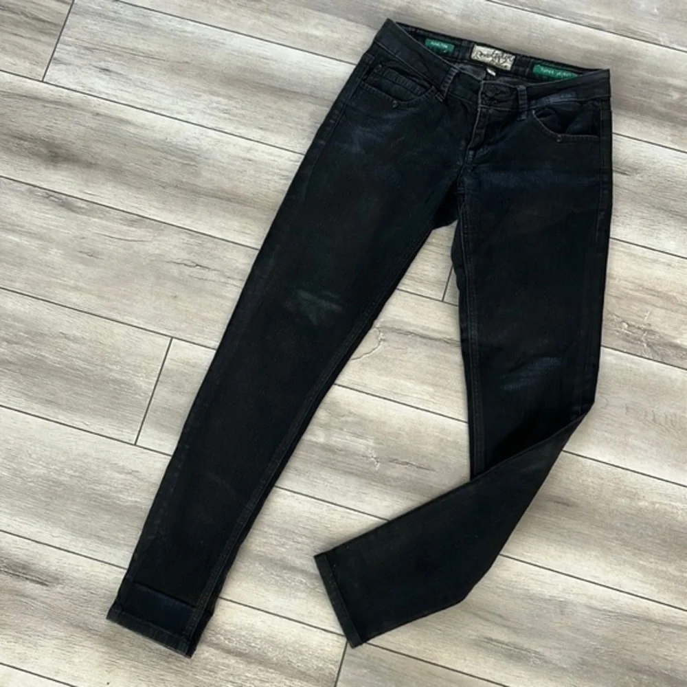 Revolution by Revolt size 3 Hamilton skinny jeans